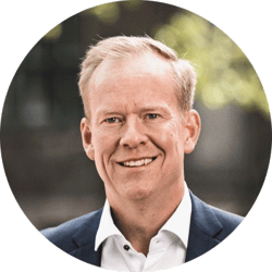 headshot_0002_claus-loenborg